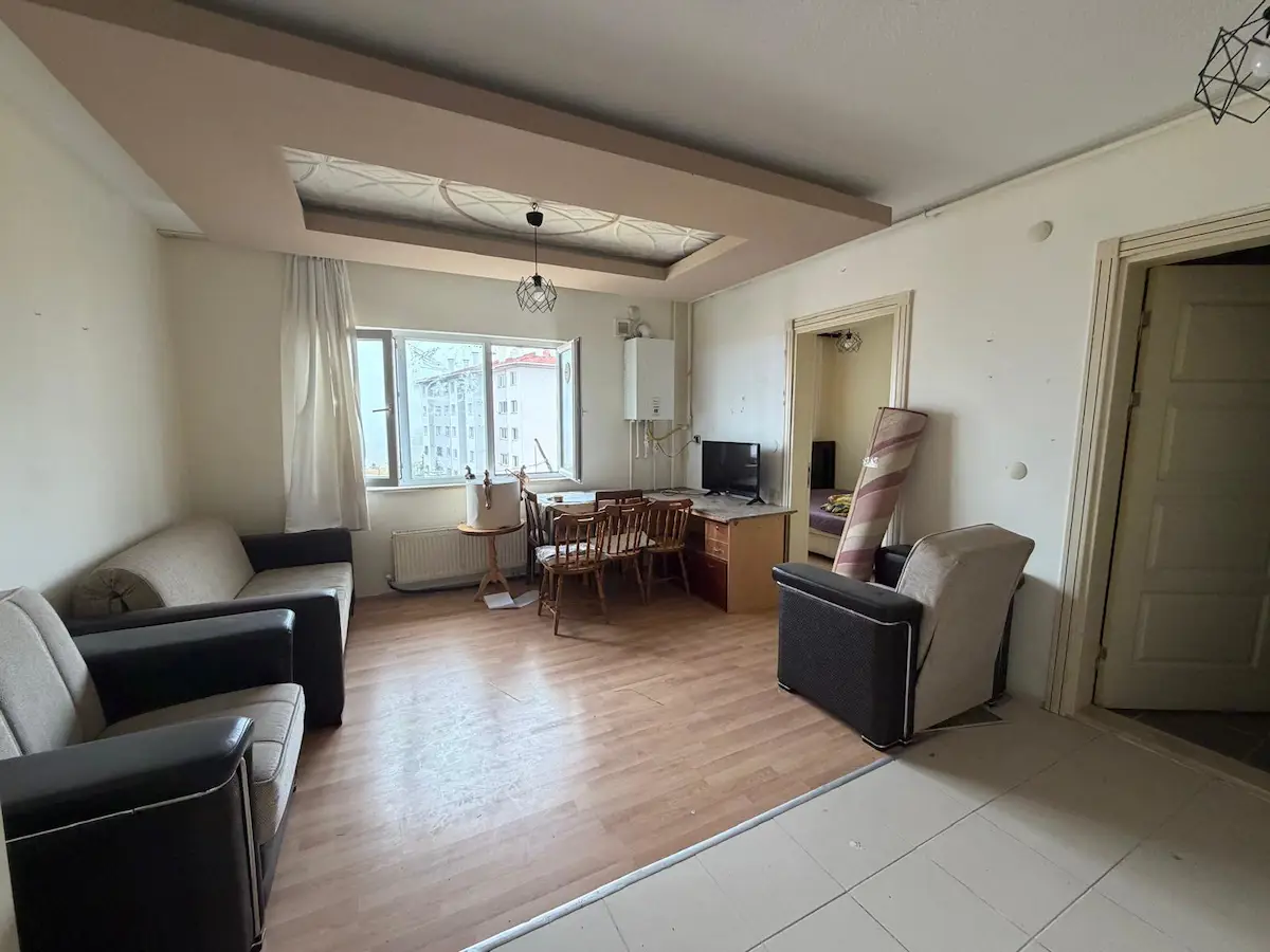ZİRVEKENT TOKİ'DE KATTA 1+1 EŞYALI FIRSAT DAİRE