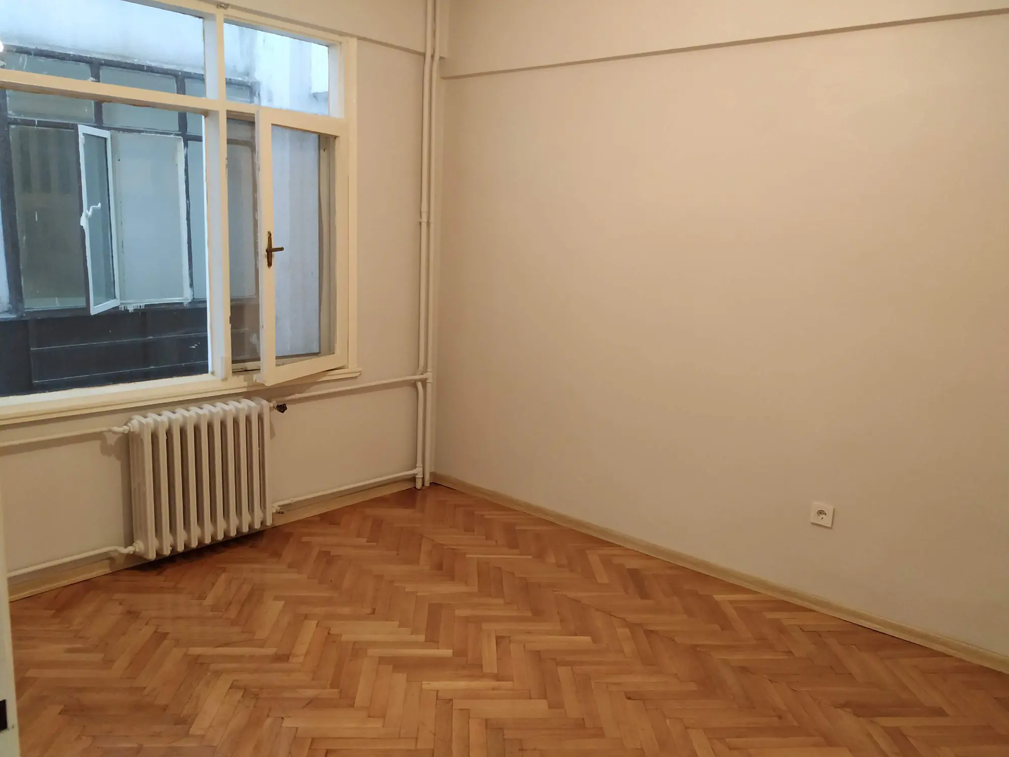 ATAŞEHİR İÇERENKÖY BALKONLU ACIBADEM ÜNİVERSİTESİ KARŞISI 2+1
