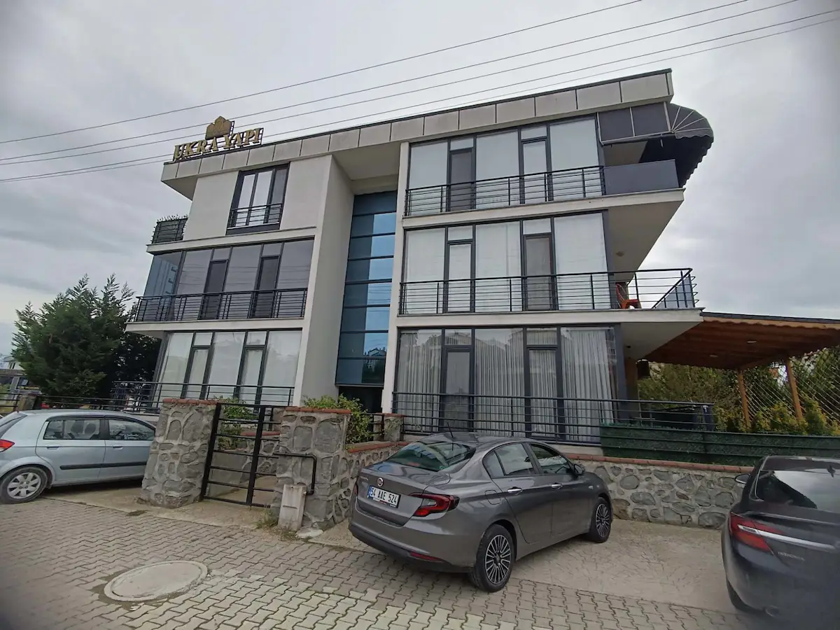 REMAX HÜR ALİ KUTANİS'TEN ERENLERDE SATILIK 3+1 DAİRE