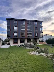 SİLİVRİDE SAHİLE 800 M MESAFEDE,ÇİFT BALKONLU 3+1 SATILIK DAİRE