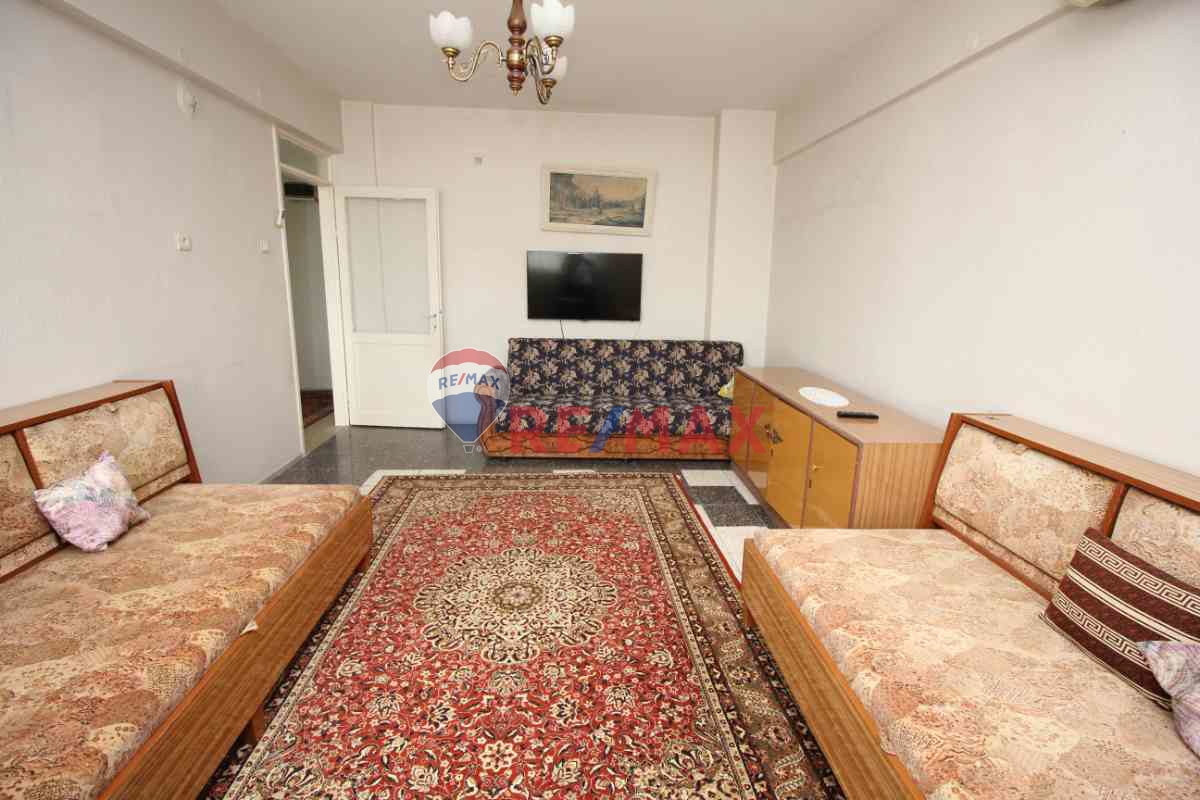 BUCA GÜVEN MAHALLESI İZBANA YAKIN 2+1 DOĞALGAZLI KLIMALI EŞYALI GENIŞ ARAKAT KIRALIK DAIRE