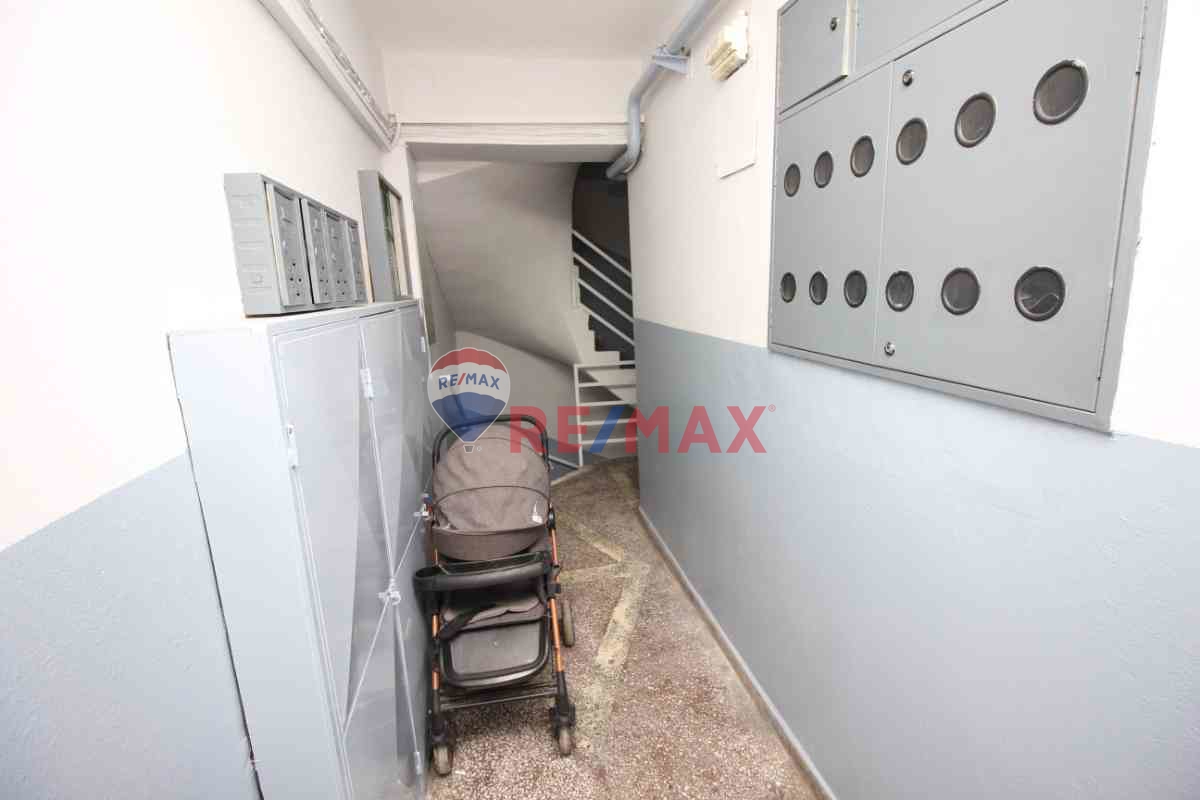 BUCA GÜVEN MAHALLESI İZBANA YAKIN 2+1 DOĞALGAZLI KLIMALI EŞYALI GENIŞ ARAKAT KIRALIK DAIRE