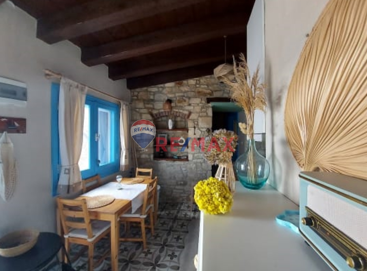 MURATELİ KÖYÜ'NDE SATILIK  MÜSTAKİL TAŞ EV