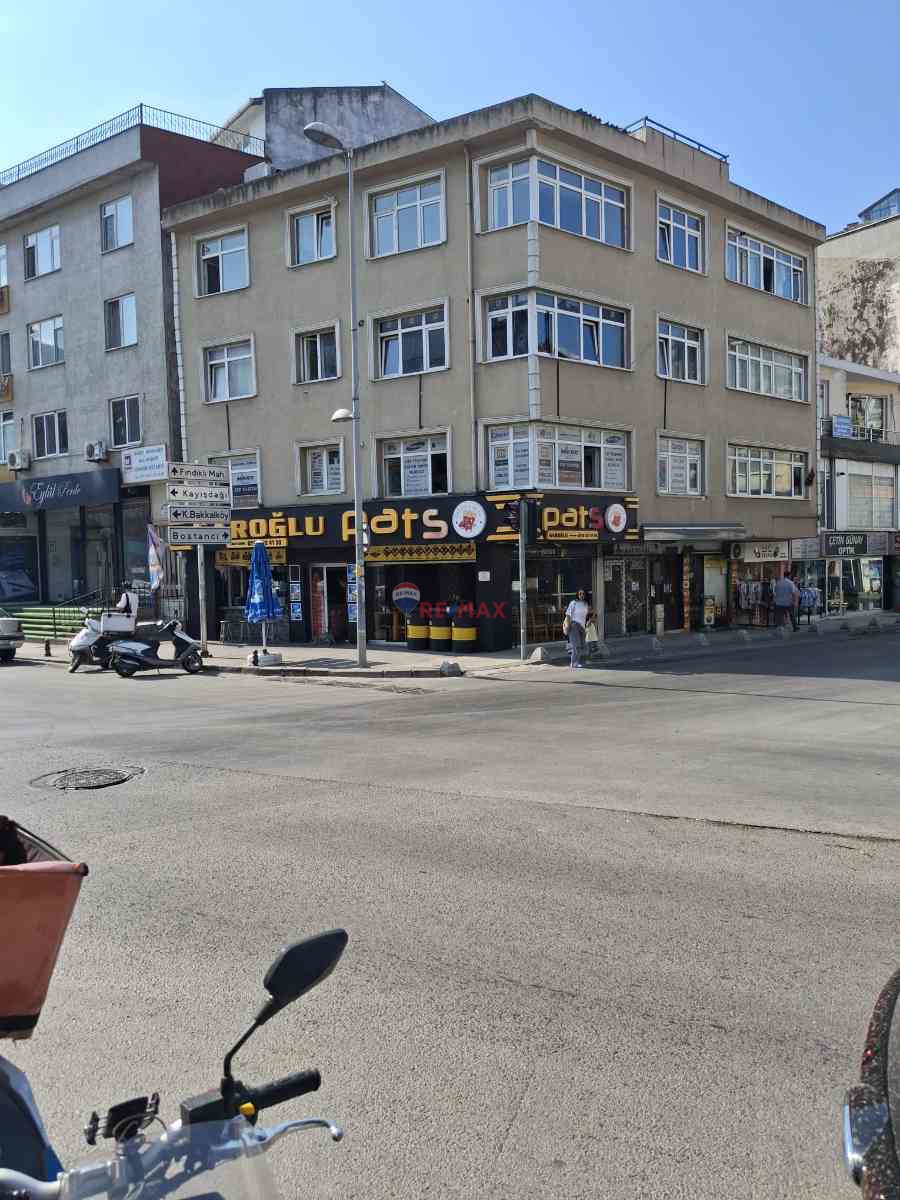 ATAŞEHİR İÇERENKÖY KİRALIK 2+1 OFİS 