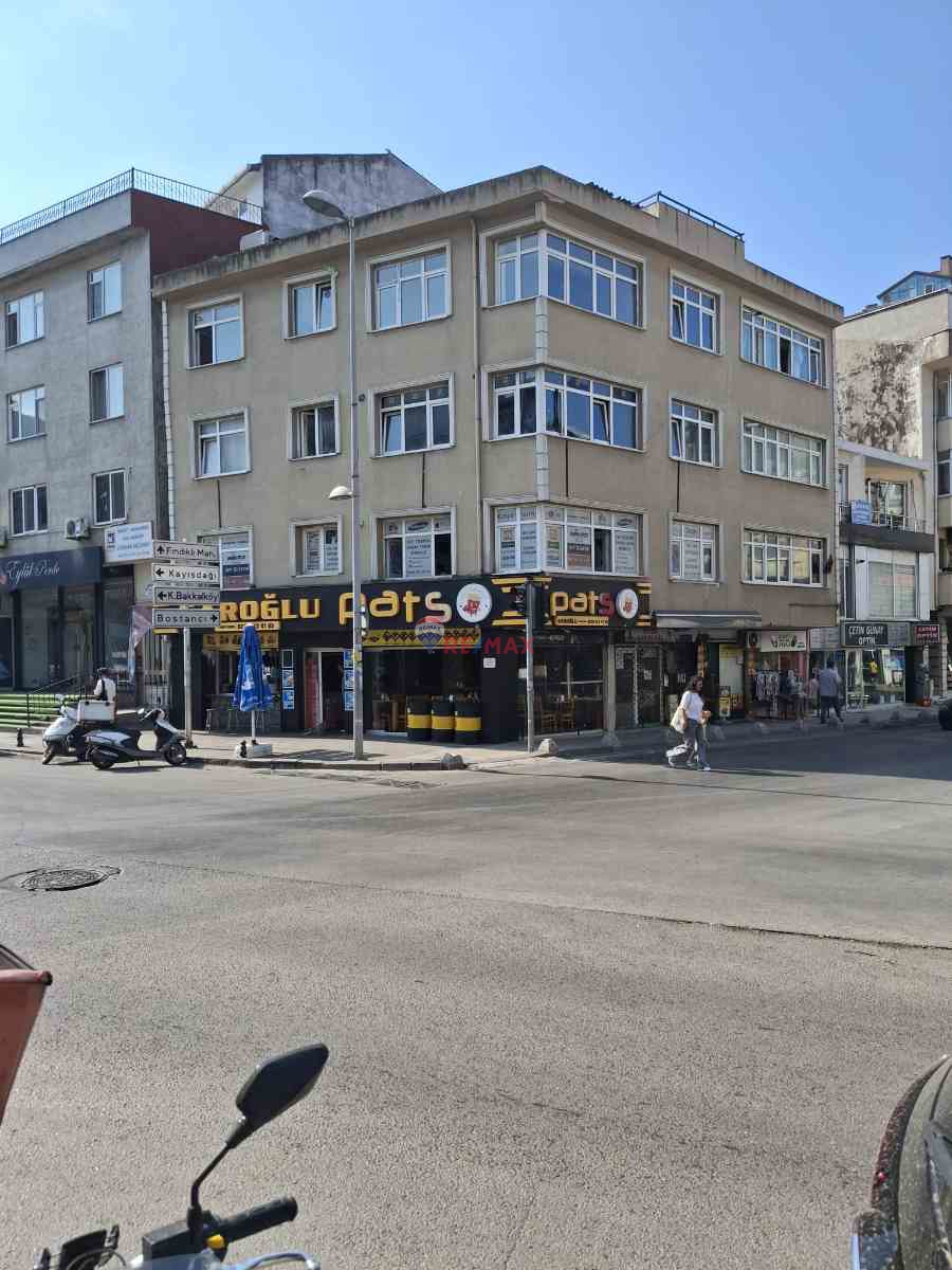 ATAŞEHİR İÇERENKÖY KİRALIK 2+1 OFİS 