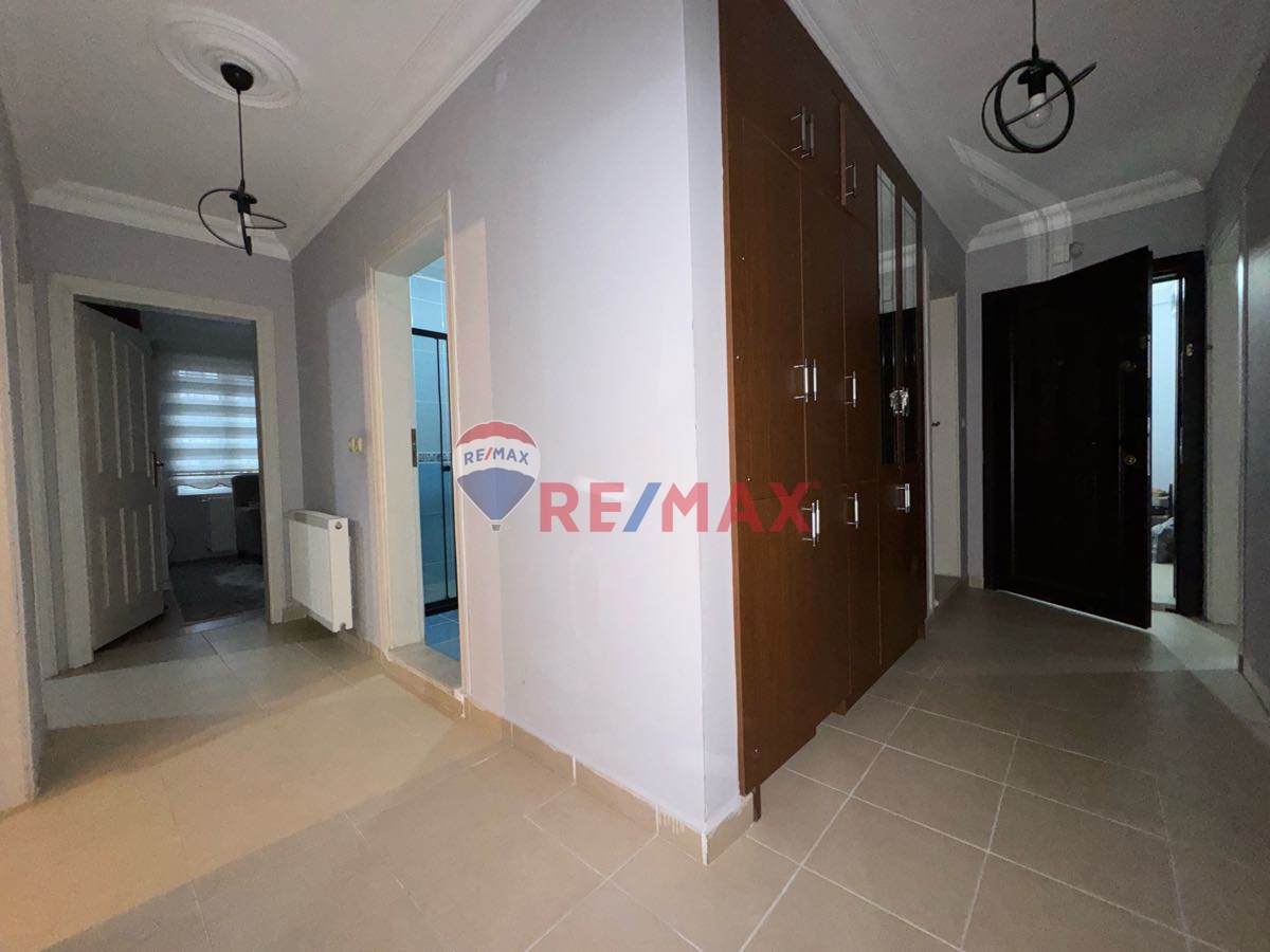 MEVLANA MAH / SATILIK 4+1 DAİRE