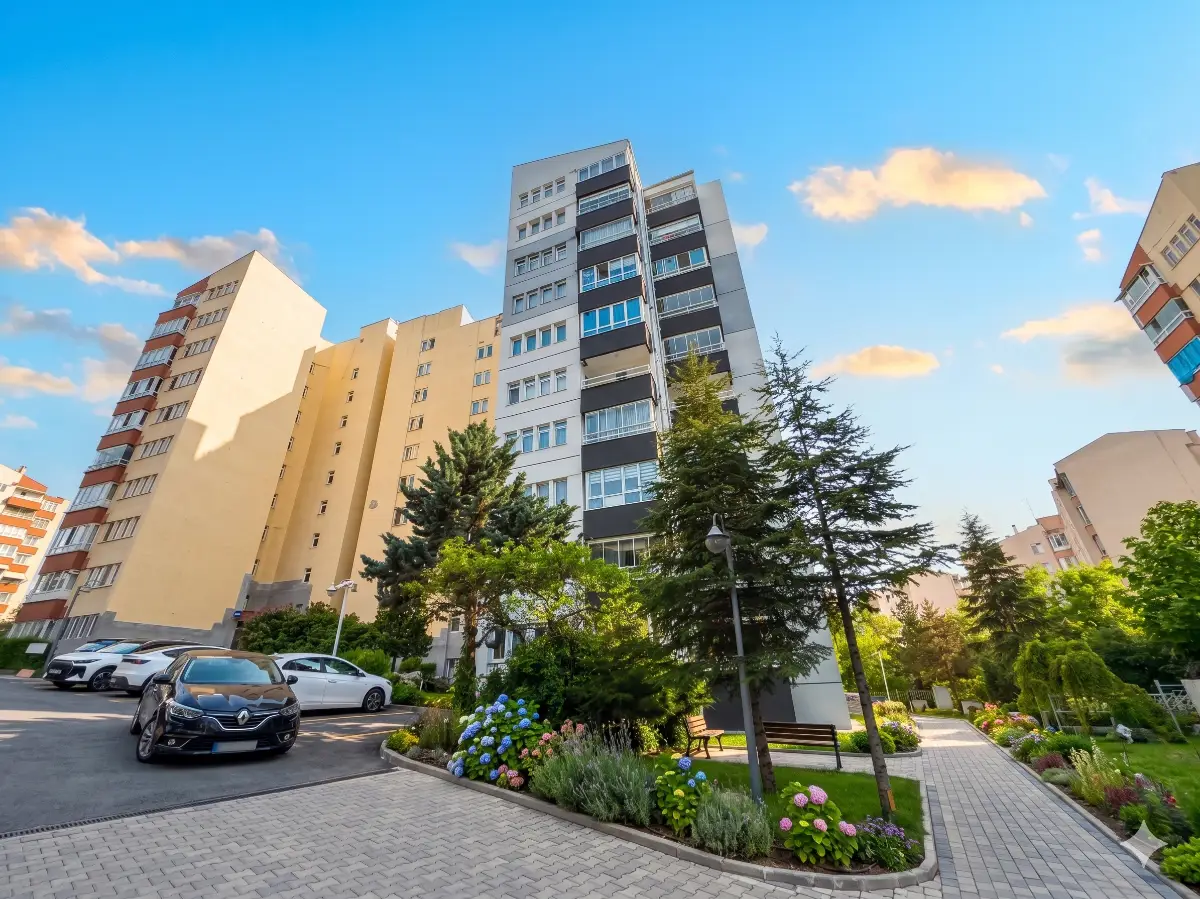 ERGAZİ MAH ODAK SİTESİNDE SATILIK 3+1 ARAKAT DAİRE