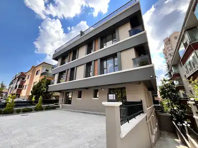 ÇANKAYA A.ÖVEÇLER MAH. ULTRA LÜKS SIFIR 2+1 BAHÇELİ SATILIK DAIRE