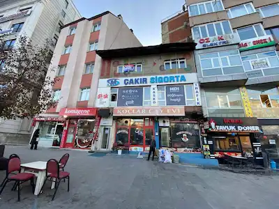 REMAX İLKE'DEN BANKALAR CADDESİ'NDE 1+1 KİRALIK İŞ YERİ