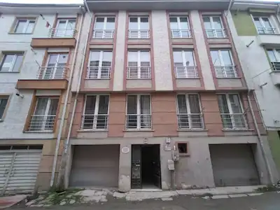 RE/MAX MOD'DAN SÜTLÜCE'DE ÖZEL GARAJLI BAKIMLI 1+1 SATILIK DAİRE