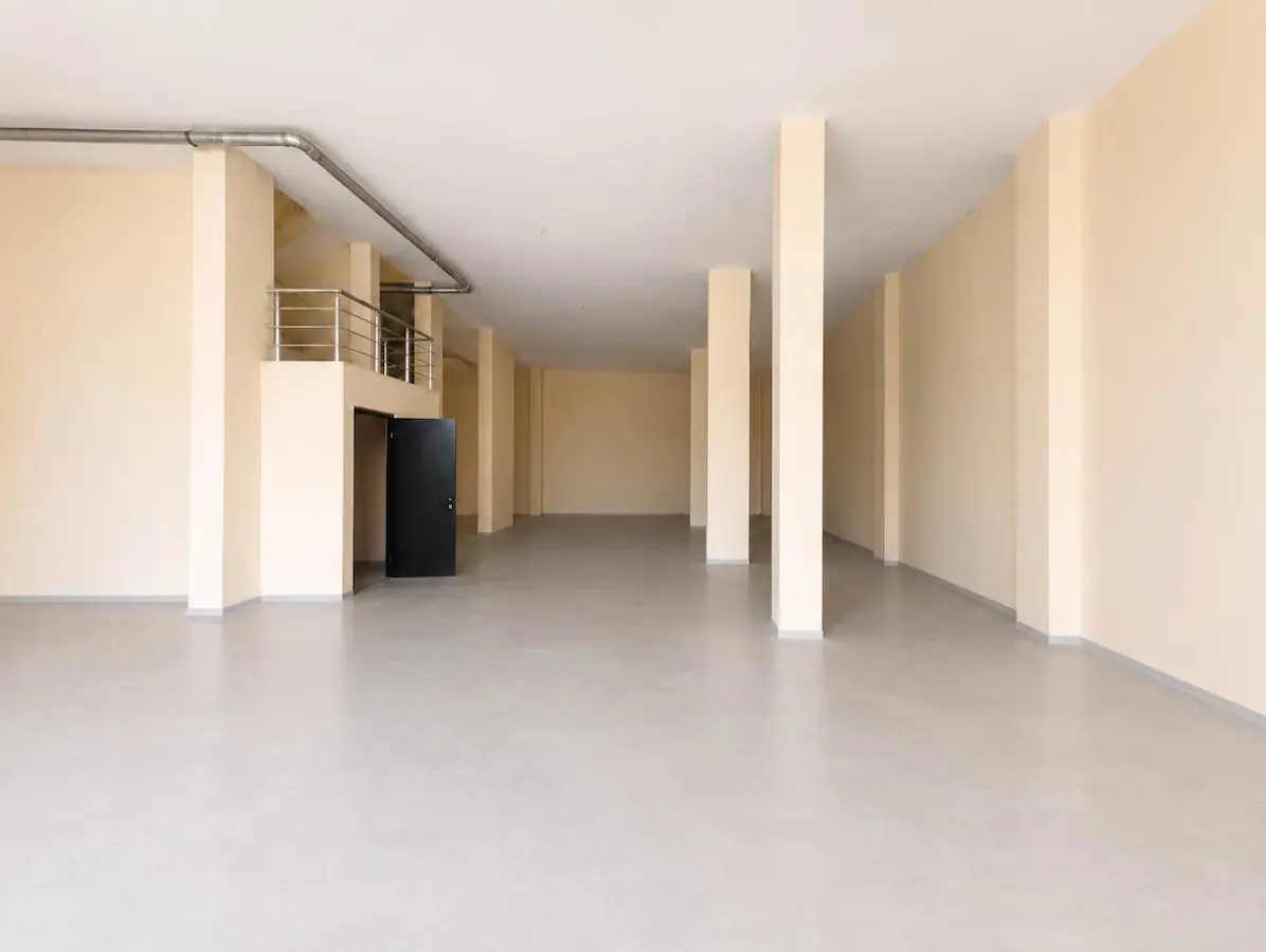 ÇAYIROVA ATATÜRK MAH.CUMHURİYET CAD ÜSTÜNDE KİRALIK 600 M2 DÜKAN