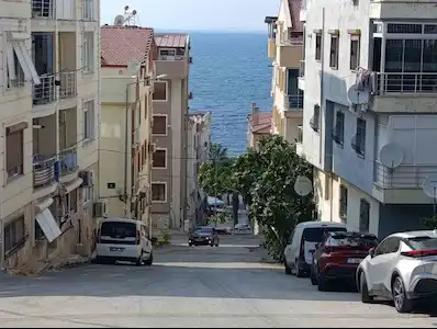 DENİZE 200 METRE MESAFEDE DAİRE KULLANIMA UYGUN 1+0 FIRSAT DÜKKAN