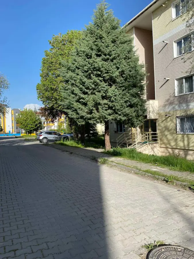 YAŞAMKENT TOKİ'DE FULL EŞYALI MERKEZI KONUMDA EMSALSIZ 1+1