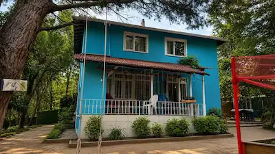 POLONEZKÖY’DE KONUT İMARLI, MÜSTAKİL PARSEL SATILIK ARSA VE İKİ ADET EV
