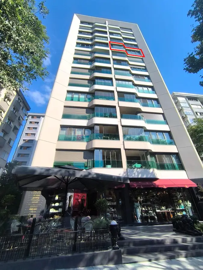 GÖZTEPE’DE TÜTÜNCÜ MEHMET EFENDİ CD. ÜZERİNDE 4+1, 150 M² NET KİRALIK DAİRE