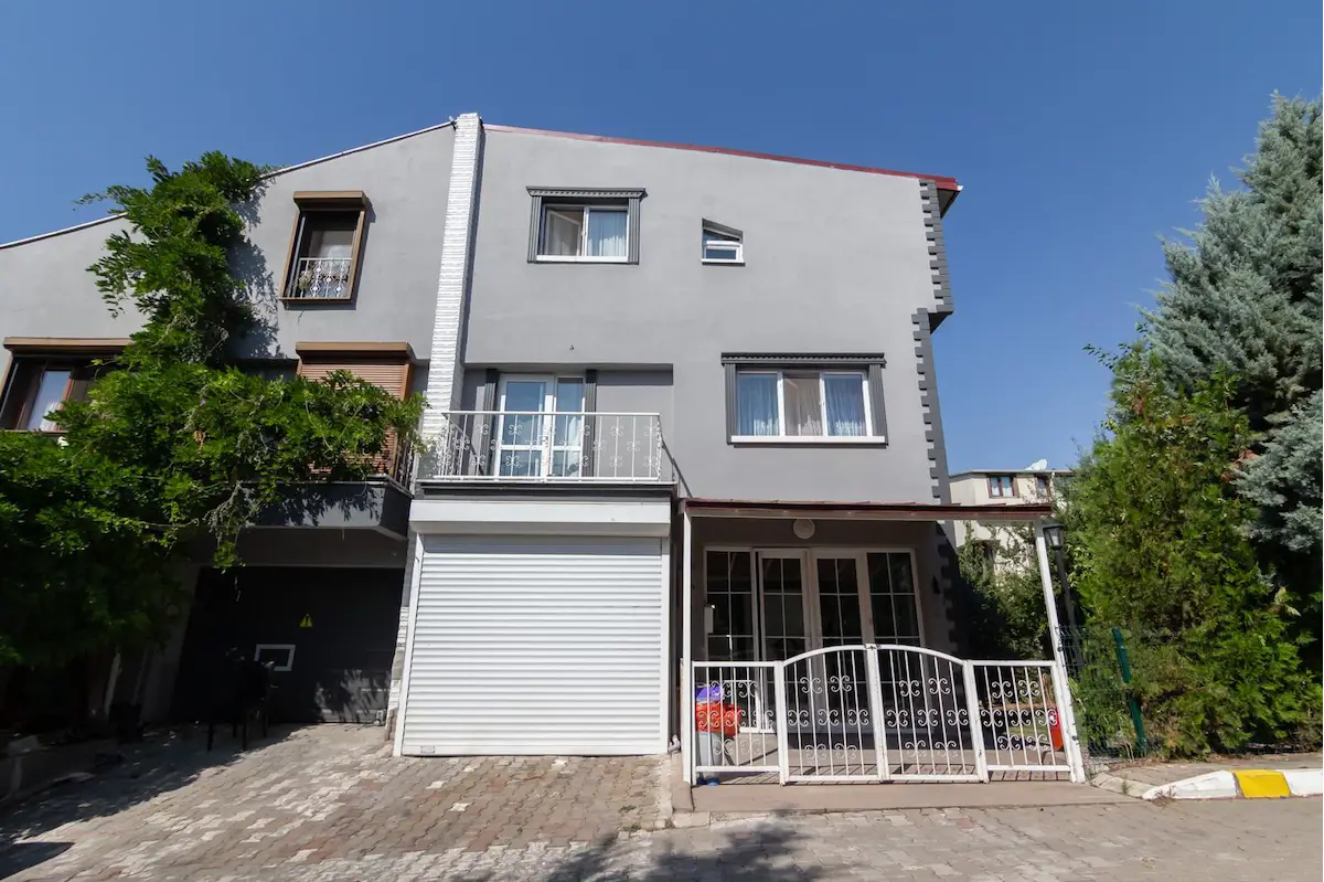 ERYAMAN YAVUZ SELİM MAHALLESİ YENİLENMİŞ 2+1 KİRALIK DAİRE