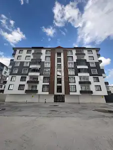 RE/MAX LACİVERT'TEN YILDIZKENT'TE SATILIK 3+1 LÜKS DAİRE