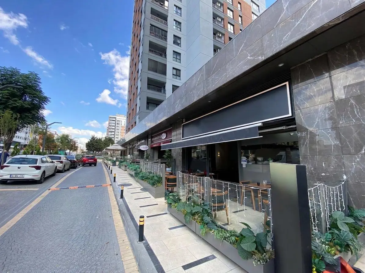 BAĞCILAR YENİMAHALLE’DE 2 KATLI DEVREN SATILIK RESTORAN (KİRACILI)