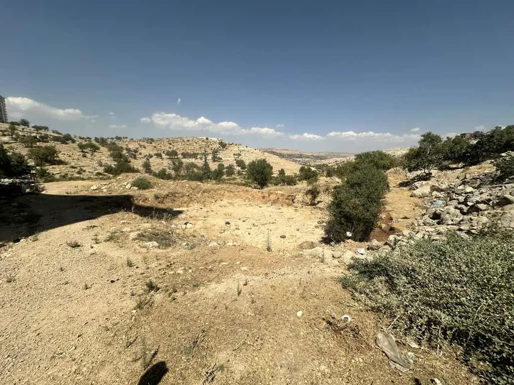 SADEDDİN ENGİN/ YALIM MH. SİTELER BÖLG. 1.555 M2 İMARLI ARSA