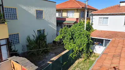 REMAX MAVI RIDVAN GEDİKTEN YENİ CAMİ DE SATILIK BAHÇE IÇERISINDE  2 KATLI MÜSTAKİL EV
