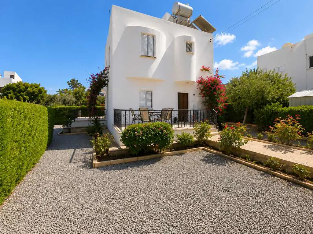 🇹🇷 ÇATALKÖY’DE SATILIK 3+1 VİLLA
DENİZ VE 2 OTEL YÜRÜME MESAFESİNDE