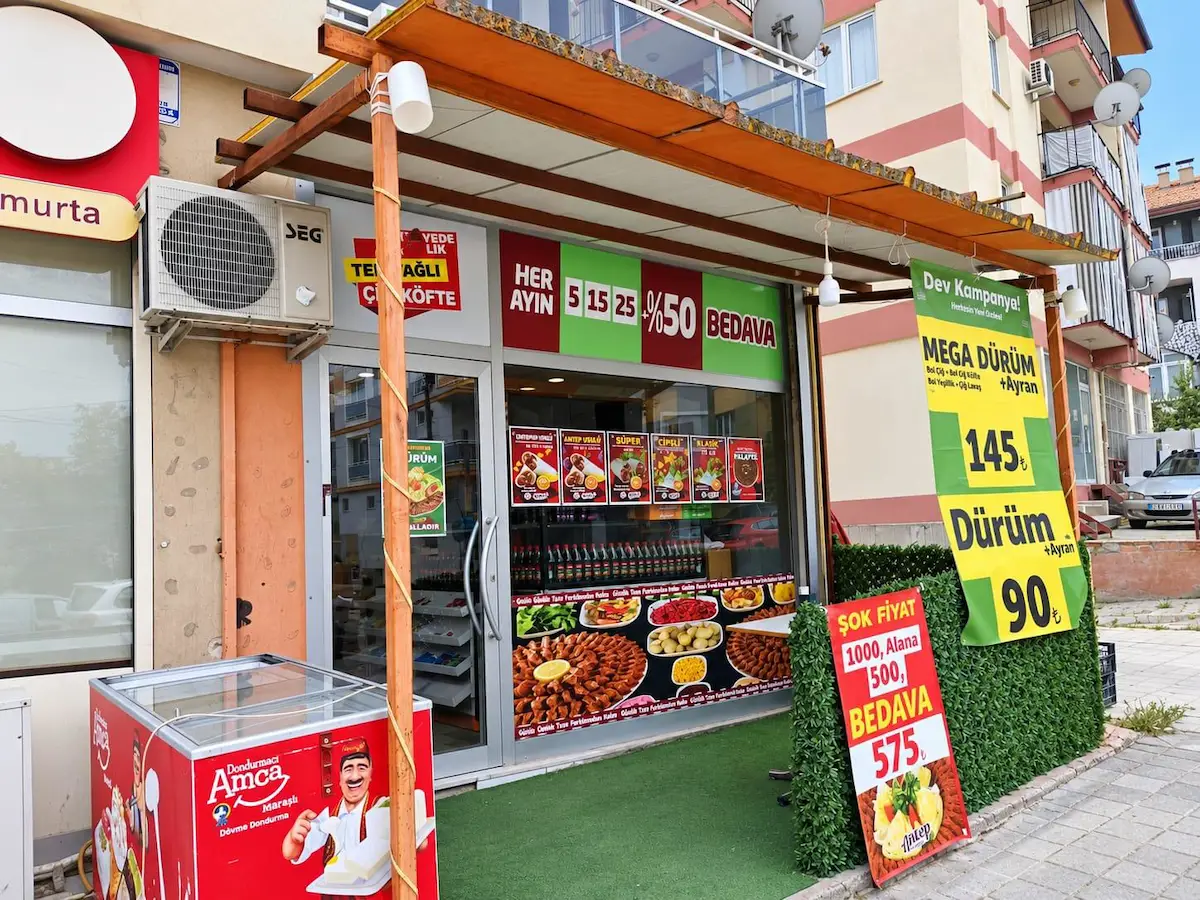 REMAX MODEL DEN AKTEPE MAHALLESİNDE 105M² KİRACILI SATILIK İŞ YERİ