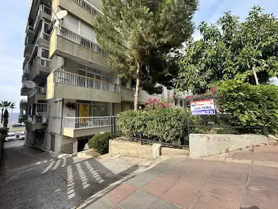 MİTHATPAŞA CADDESİ KÖPRÜ TRANVAY DURAĞI YAKINI SATILIK 2+1 YALI DAİRESİ
