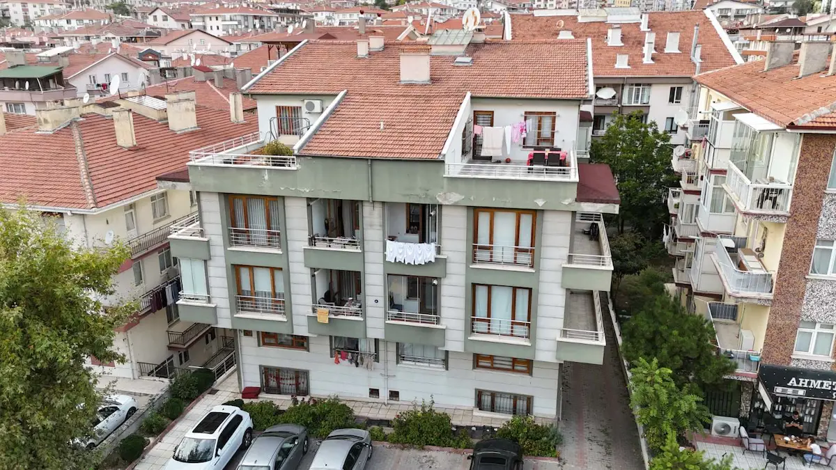KEÇİÖREN İNCİRLİ MAHALLESİNDE GENİŞ VE KULLANIŞLI ÇATI DUBLEKS