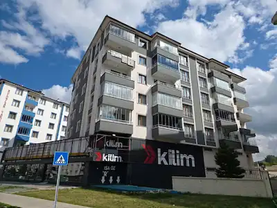 REMAZ İLKE'DEN ŞÜKRÜPAŞA ANA YOL ÜZERİ 3+1 SATILIK DAİRE