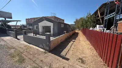 URLA BADEMLER’DE 4 CEPHELİ, MÜSTAKİL PARSELDE KİRALIK DÜKKAN/MAĞAZA (BOŞ TESLİM)
