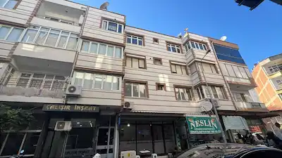 AKHİSAR İNÖNÜ'DE BELEDİYE DİBİNDE PRESTİJLİ MESKEN & OFİS 3+1 DAİRE
