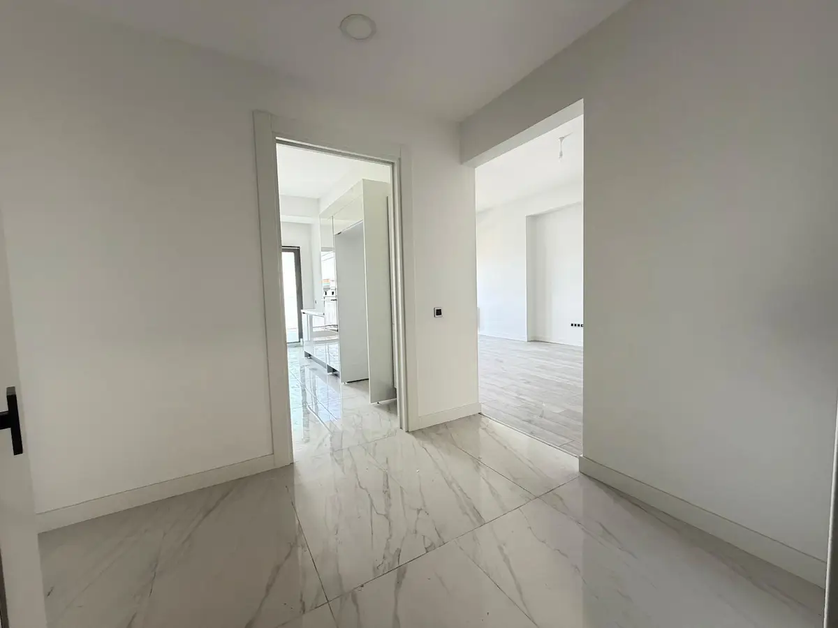 BÜYÜKÇEKMECE’DE SİTE İÇİNDE 2020 YAPIMI, 2+1 130 M², 2 BANYOLU SATILIK DAİRE