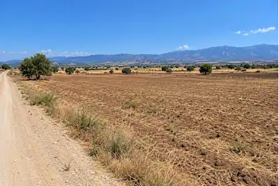 BUCAK KIZILKAYA/AVDAN SATILIK TEK TAPU TARLA