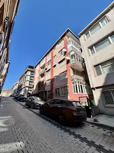 ÜSKÜDAR SULTANTEPE’DE SATILIK BAHÇE KULLANIMLI DAİRE