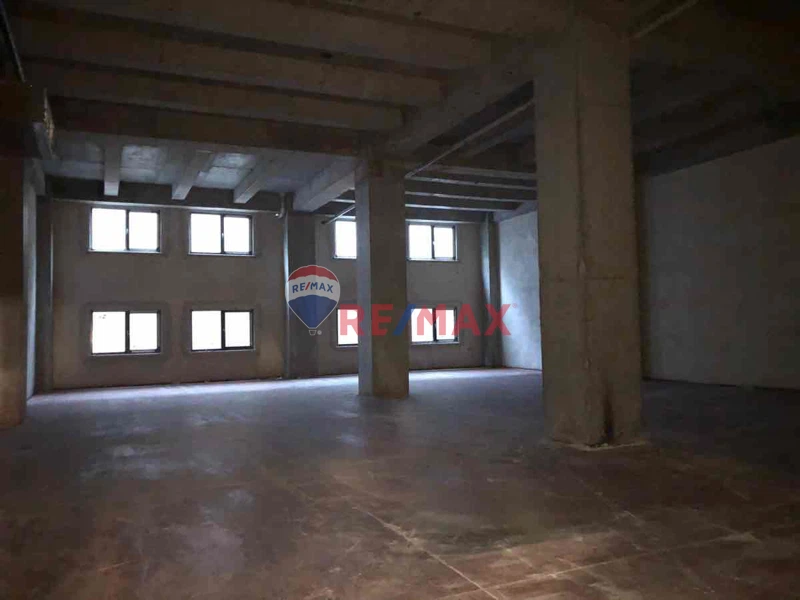 İKİTELLİ OSB'DE 1300m TEK PARÇA KDVLİ TIR YANAŞIR DEPO İMALAT