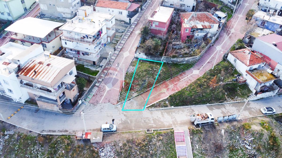 İZMIR MENEMEN'DE 135 M² KONUT İMARLI ARSA 