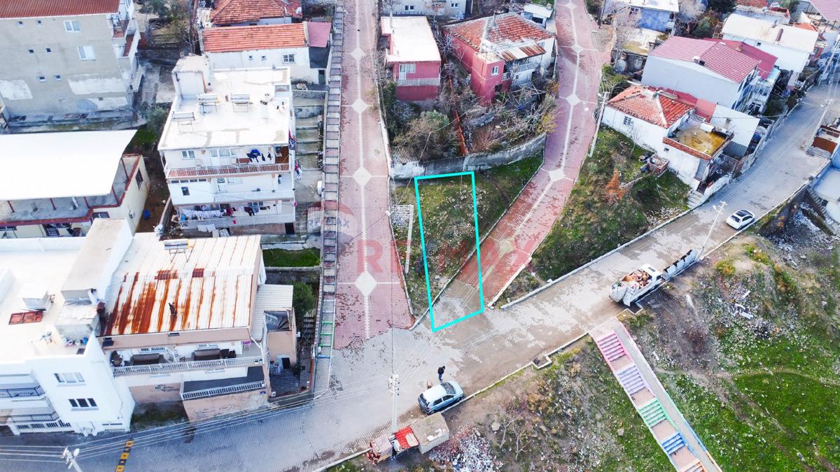 İZMIR MENEMEN'DE 135 M² KONUT İMARLI ARSA 