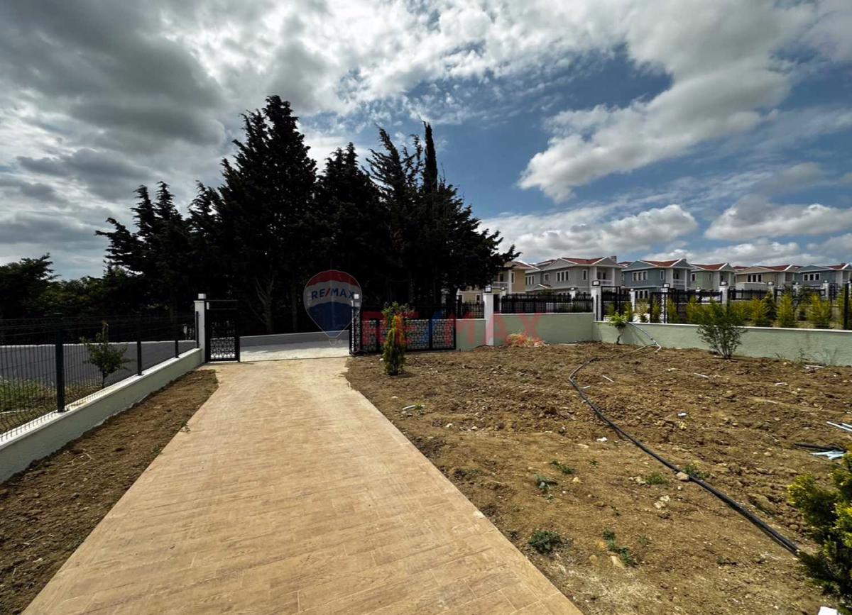 SELIMPASA ELIT MEKAN VILLALARI-1 SATILIK 5+1 MUSTAKIL VILLA