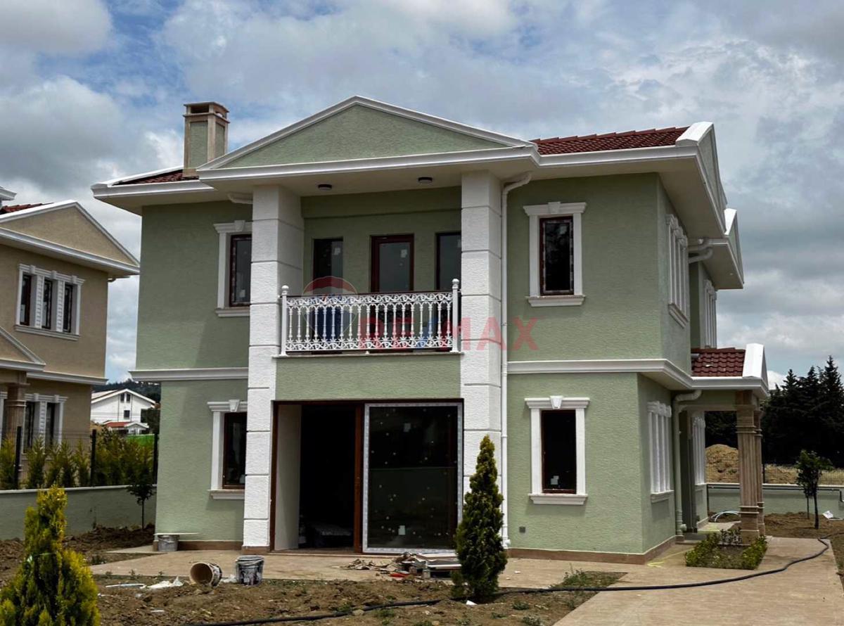 SELIMPASA ELIT MEKAN VILLALARI-1 SATILIK 5+1 MUSTAKIL VILLA