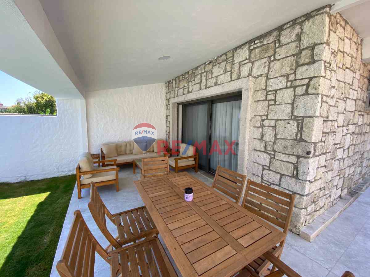 ALAÇATI HACIMEMIŞ 'TE MÜSTAKIL HAVUZLU KIRALIK VILLA