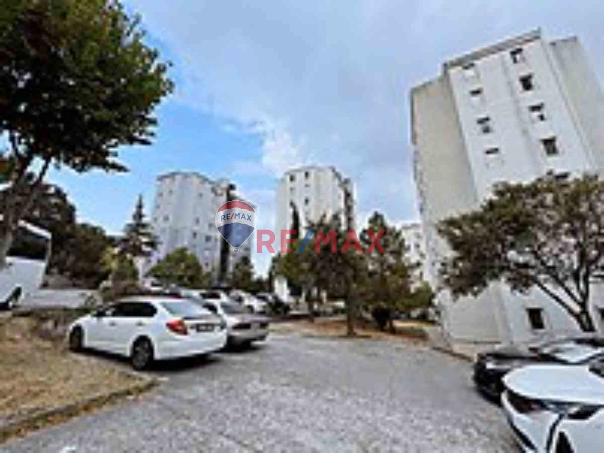 RUMELİ SİTESİNDE ARA KAT SATILIK 2+1 DAİRE