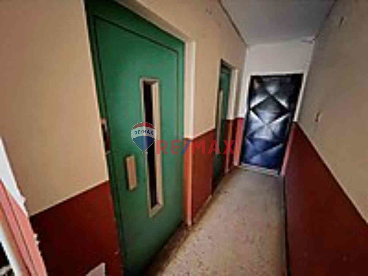 RUMELİ SİTESİNDE ARA KAT SATILIK 2+1 DAİRE