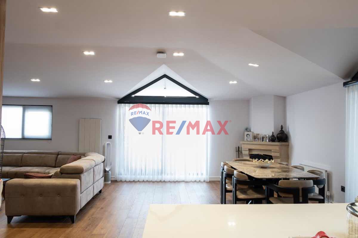 RE/MAX DOĞUŞ 'TAN ACIBADEM'IN EN ÖZEL DUBLEKSI SATIŞTA !