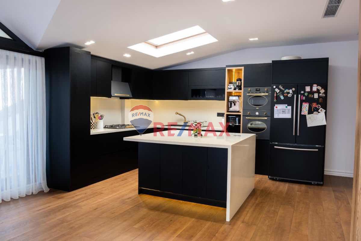 RE/MAX DOĞUŞ 'TAN ACIBADEM'IN EN ÖZEL DUBLEKSI SATIŞTA !