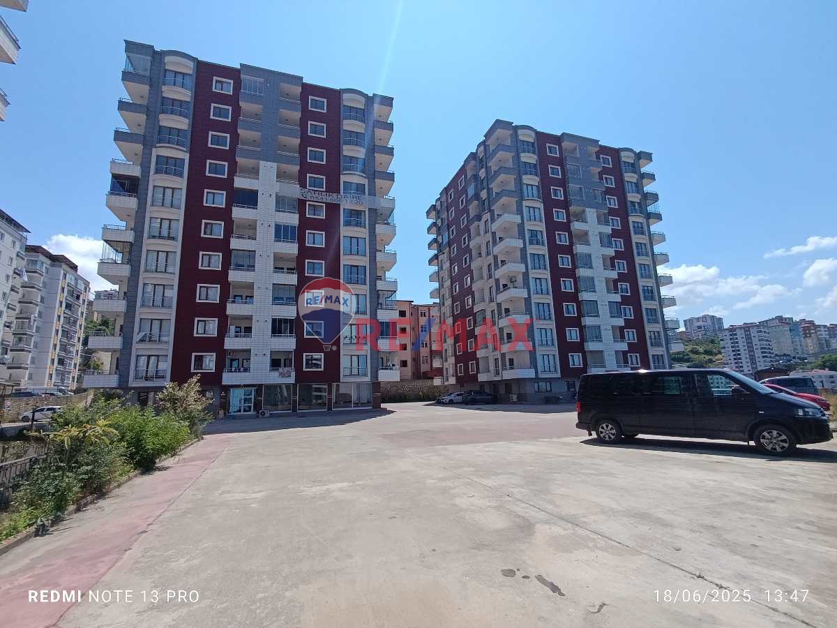 YOMRA SANCAK MAHALLESİ ÇİÇEK SİTESİ SIFIR 3+1 KİRALIK