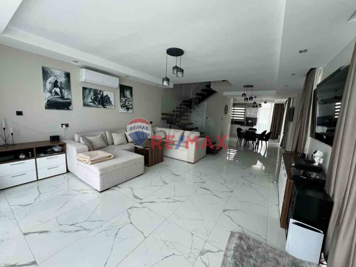 DENİZE SADECE 30 METRE! BOĞAZ’DA TRİPLEX LÜKS VİLLA FIRSATI !!!