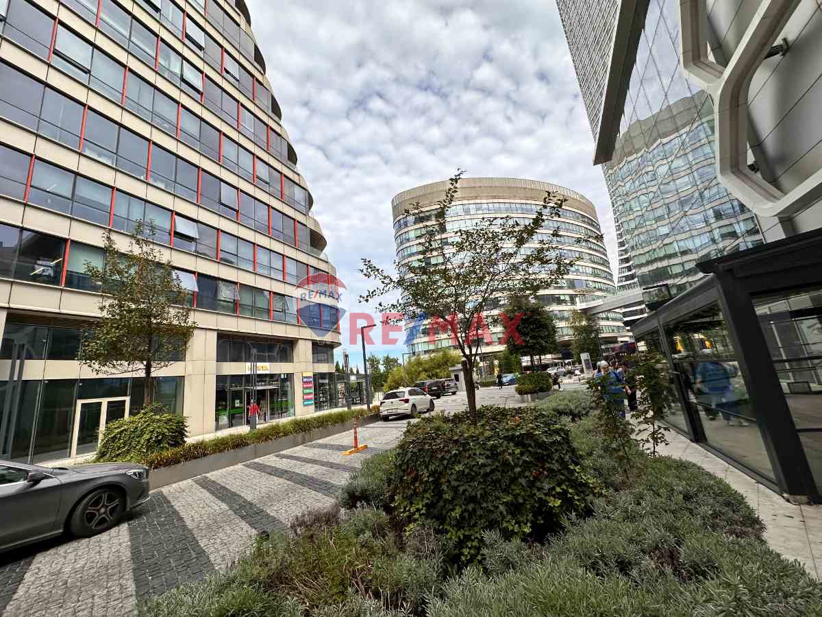 METROPOL AVM IÇERISINDE 3+1 GENİŞ TERASLI KIRALIK REZIDANS OFIS