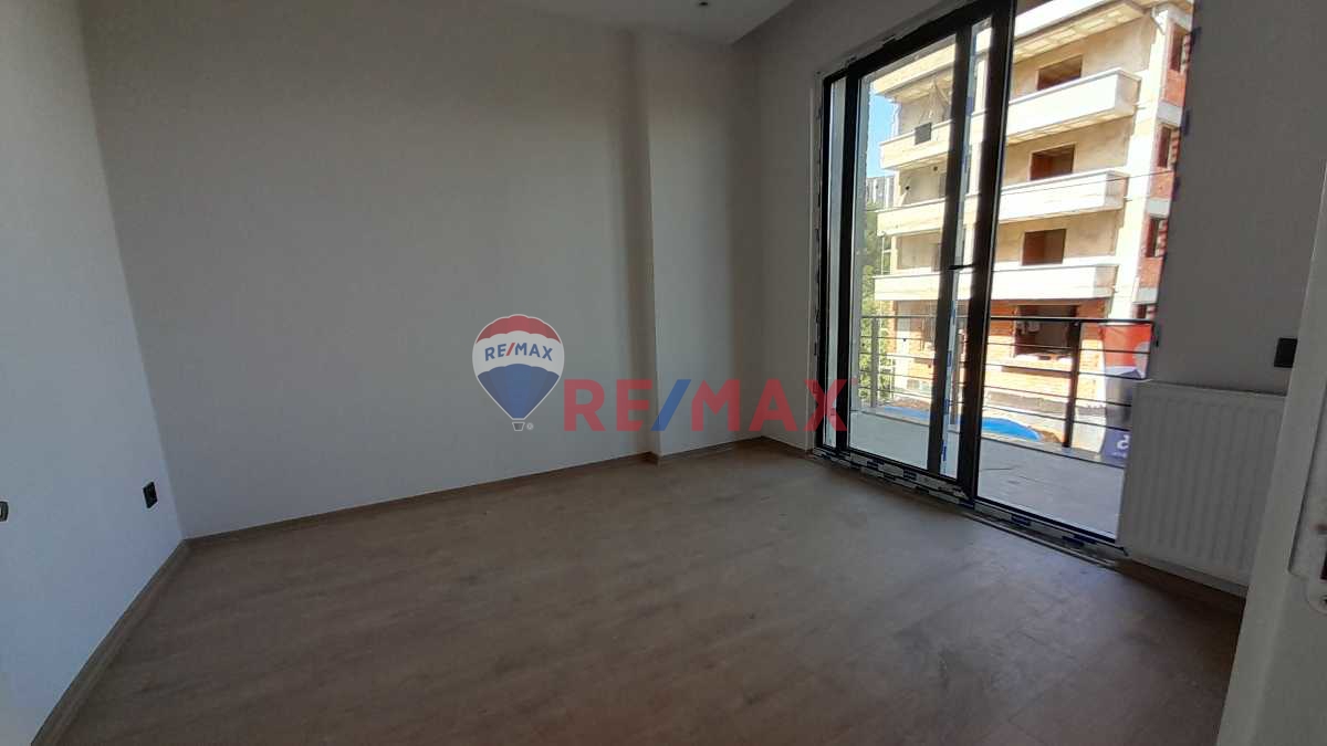 REMAX MODERN'DEN İSTİKLAL MAH.KİRALIK 1+1 DAİRE