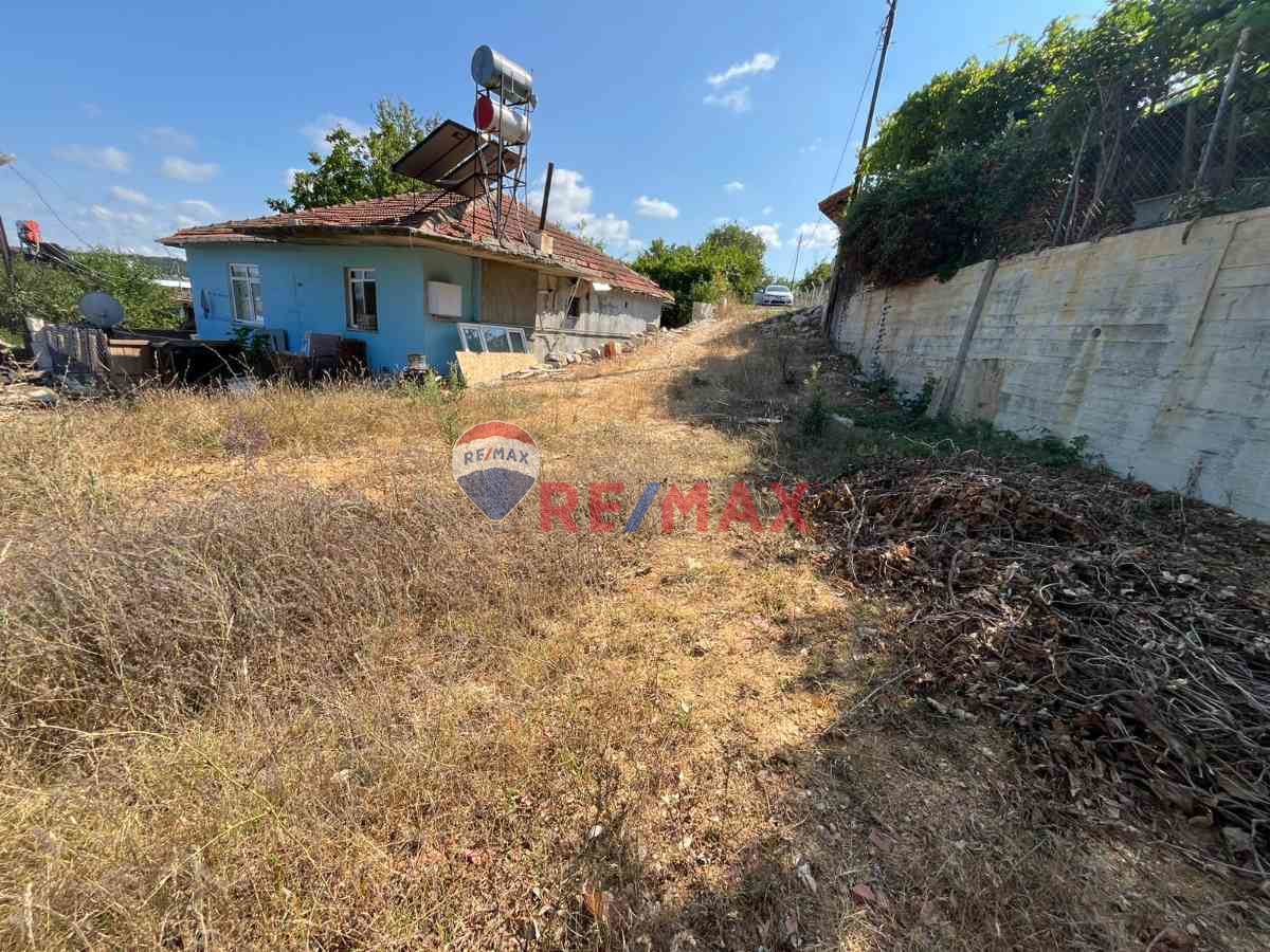 ÇATALCA YALIKÖYDE 947 M² İMARLI, RUHSATLI İNŞAATA HAZIR ARSA