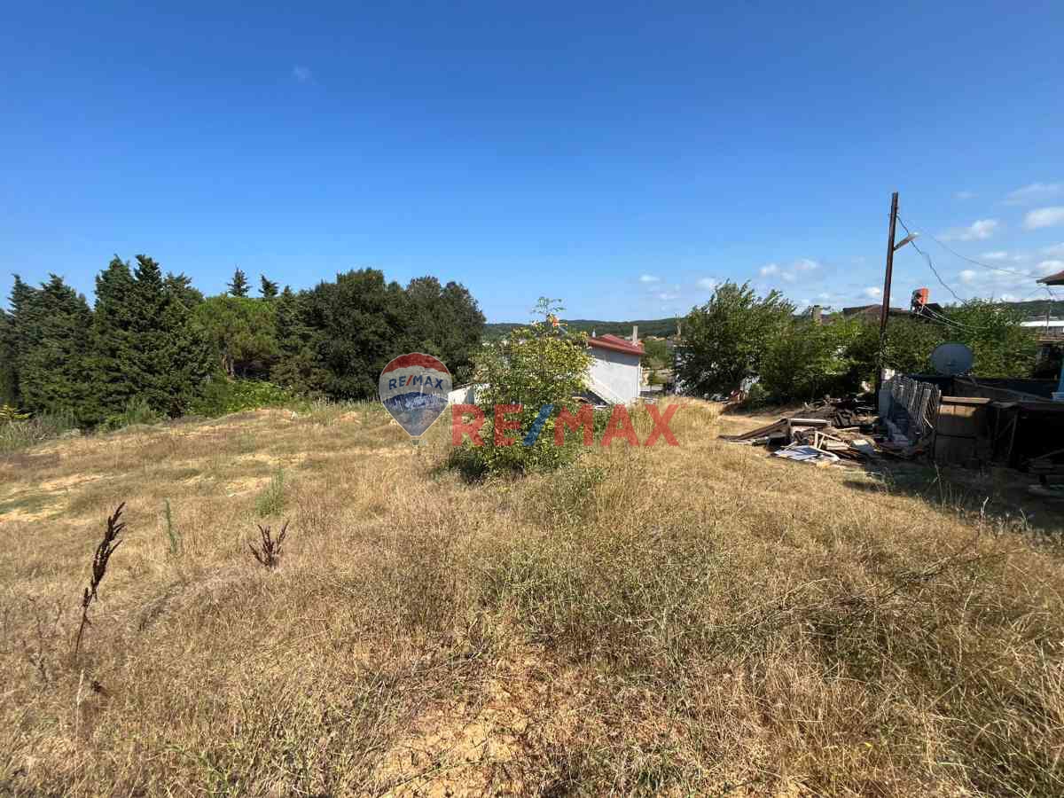 ÇATALCA YALIKÖYDE 947 M² İMARLI, RUHSATLI İNŞAATA HAZIR ARSA